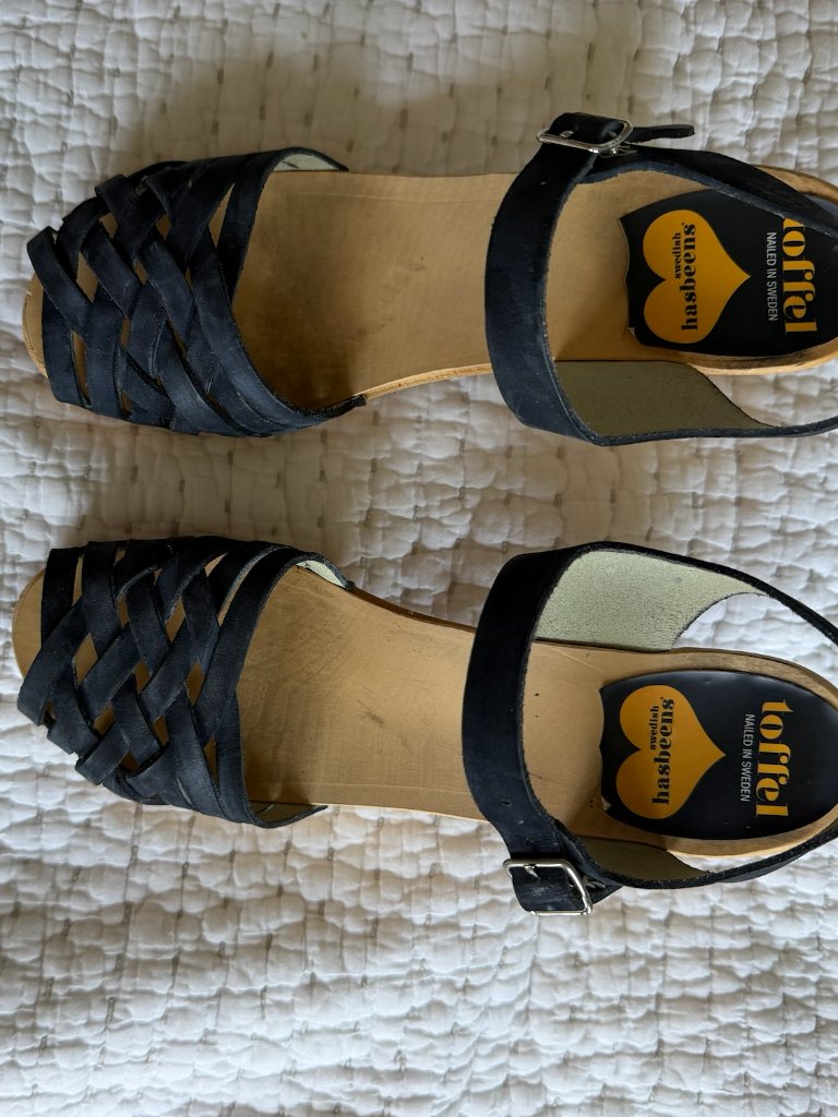 Sweedish Hasbeens Clogs Navy Suede Open Toe Wood Platform Heel Sandals Size 40